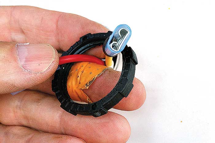 USB wire connection detail