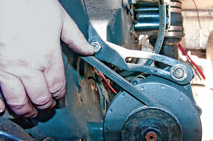 Alternator belt tightening step 5