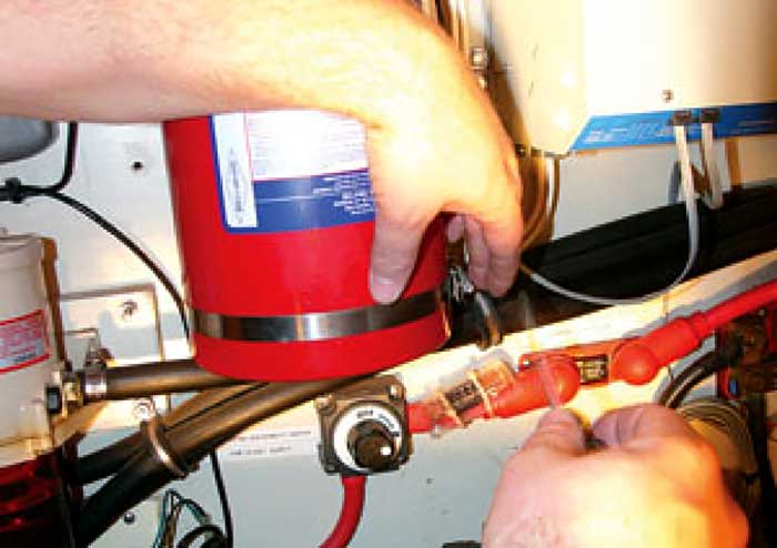 Mounting fire extinguisher