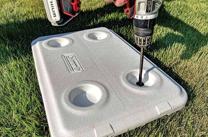 Livewell Step 2: Drill hole